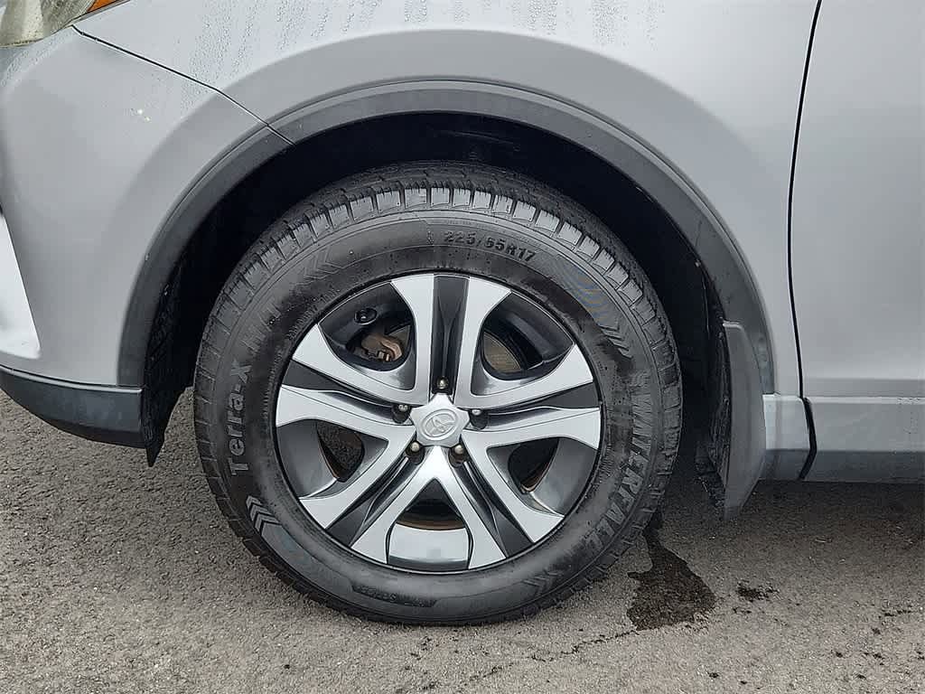 Thumbnail: 2017 Toyota RAV4 - 14