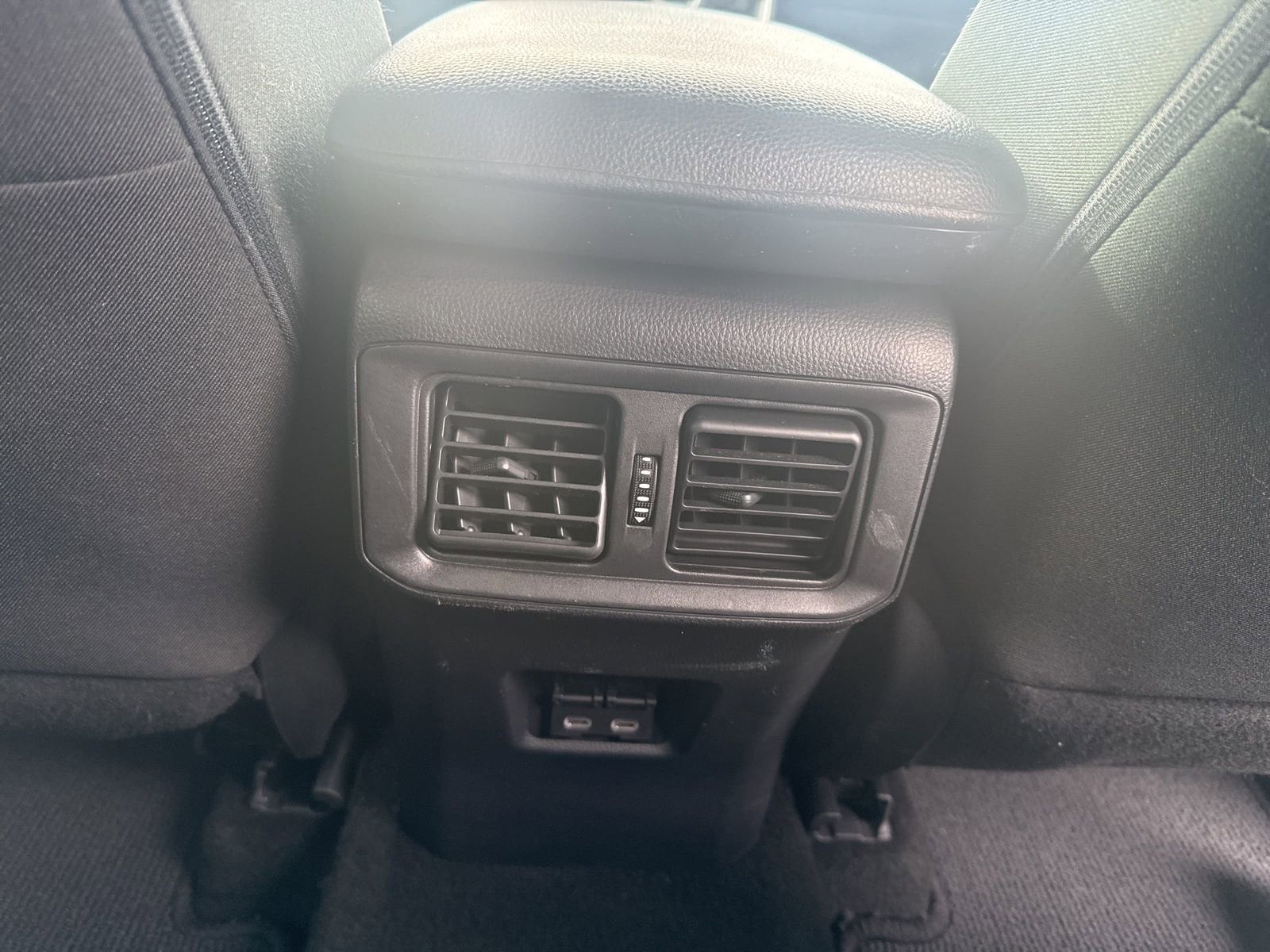 Thumbnail: 2022 Toyota RAV4 - 31