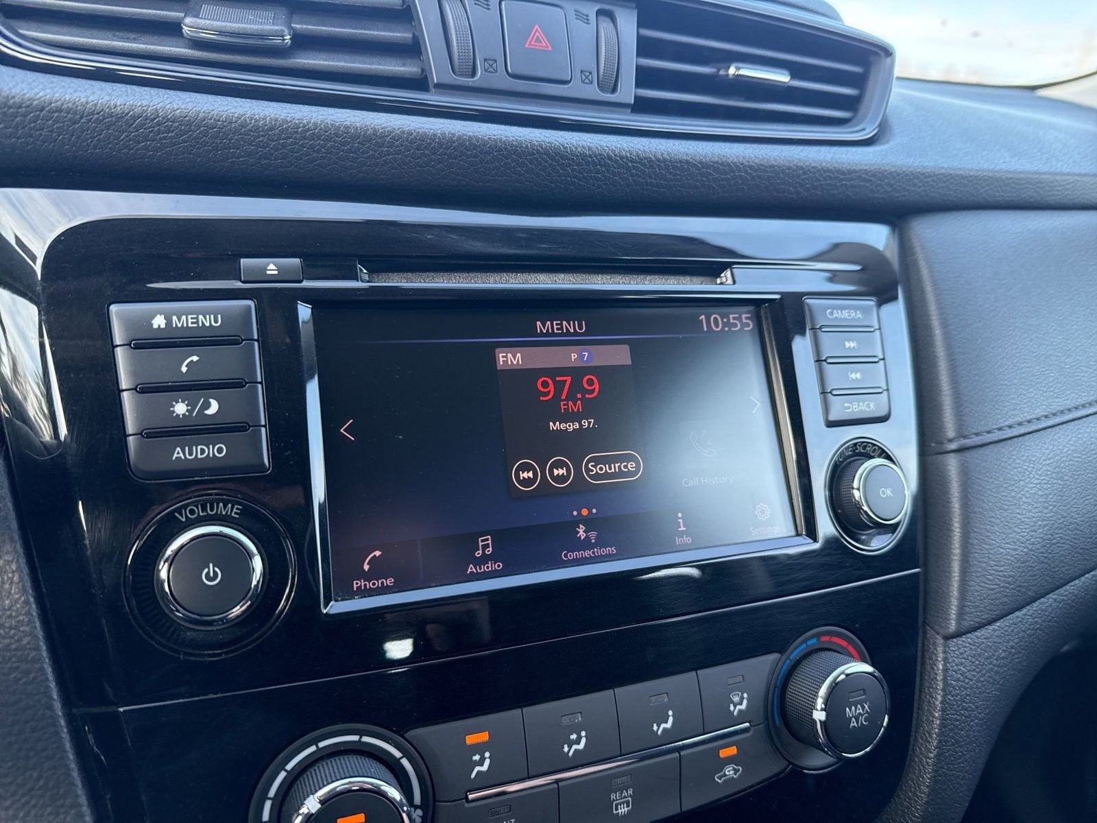 Thumbnail: 2018 Nissan Rogue - 24