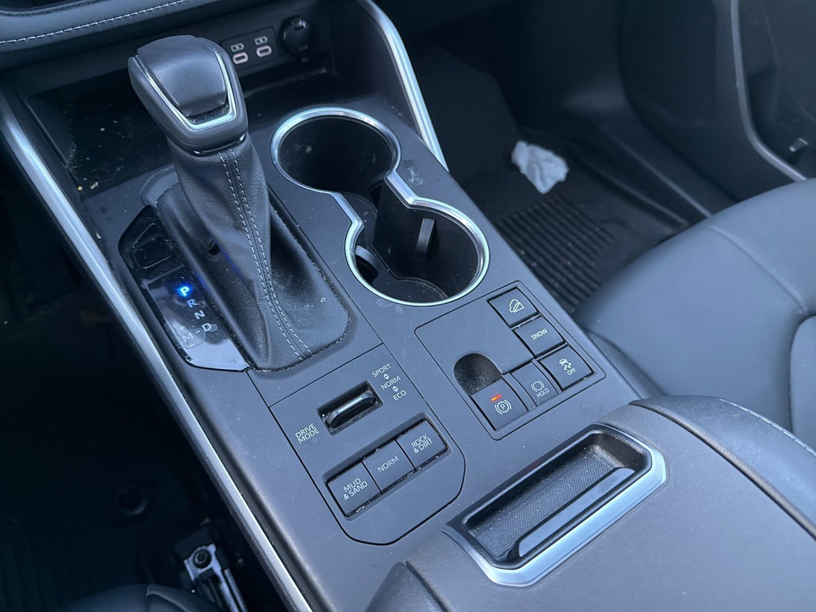 Thumbnail: 2023 Toyota Highlander - 30