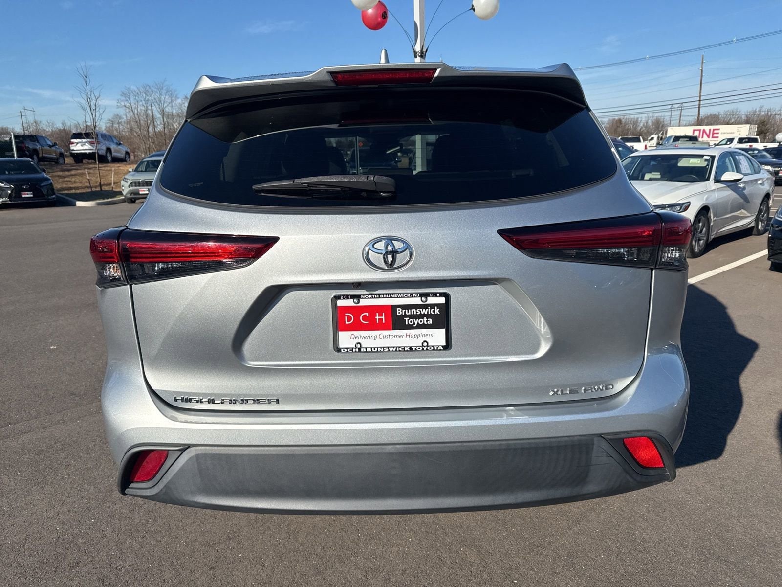 Thumbnail: 2022 Toyota Highlander - 6