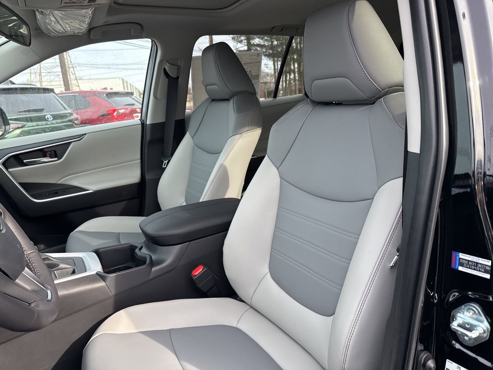 Thumbnail: 2025 Toyota RAV4 - 11