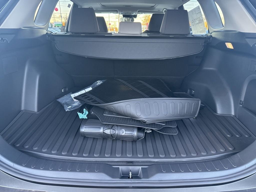 Thumbnail: 2025 Toyota RAV4 - 9