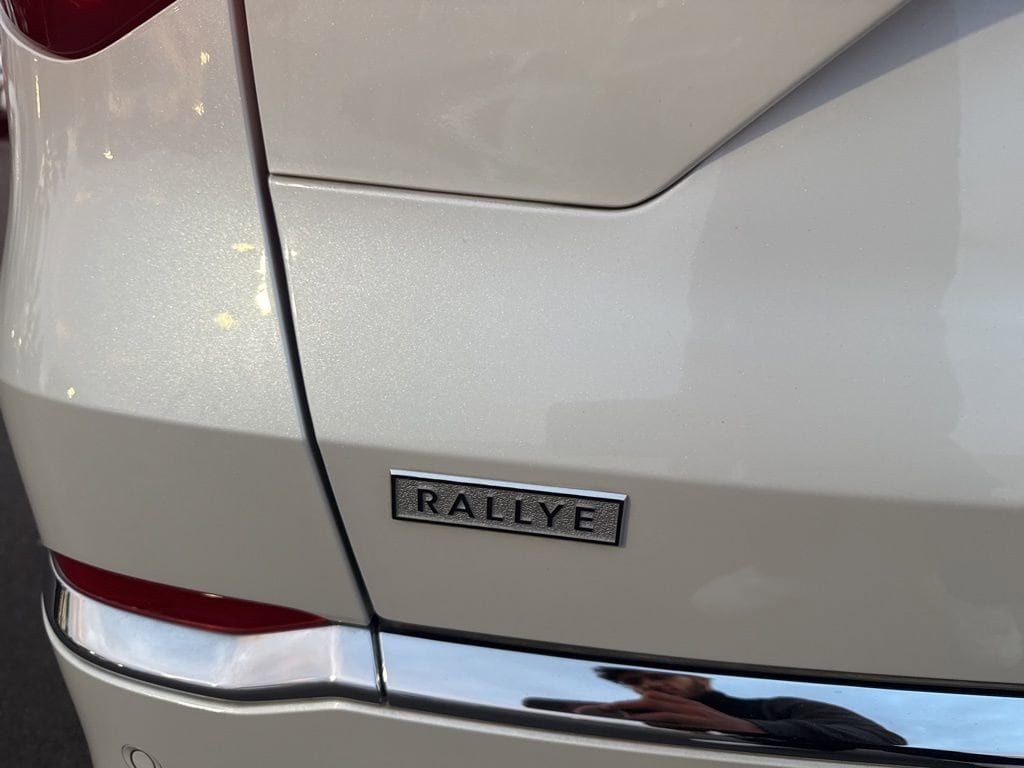 Thumbnail: 2022 Acura MDX - 16