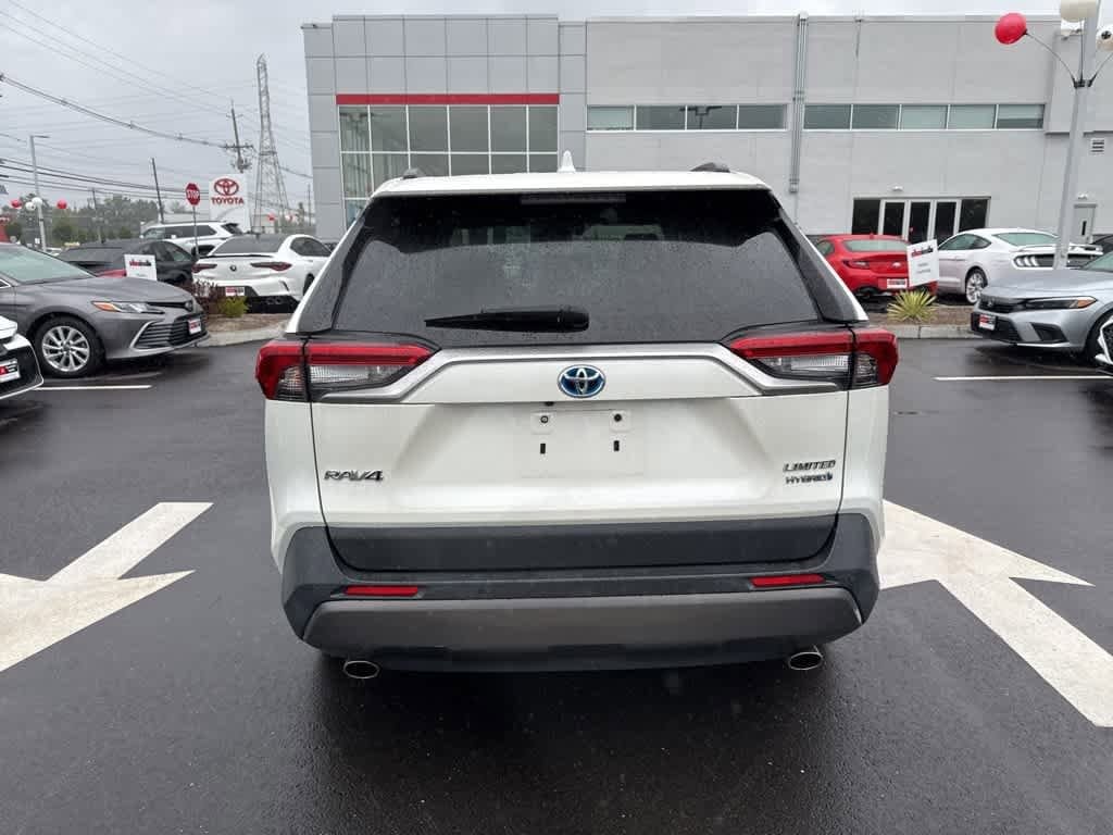Thumbnail: 2019 Toyota RAV4 - 6