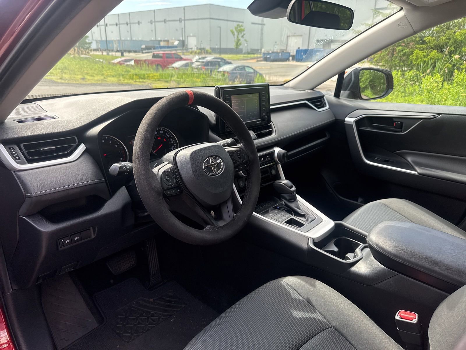 Thumbnail: 2020 Toyota RAV4 - 18