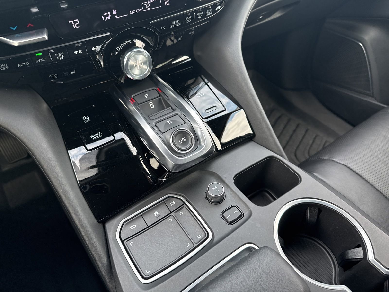 Thumbnail: 2022 Acura MDX - 30