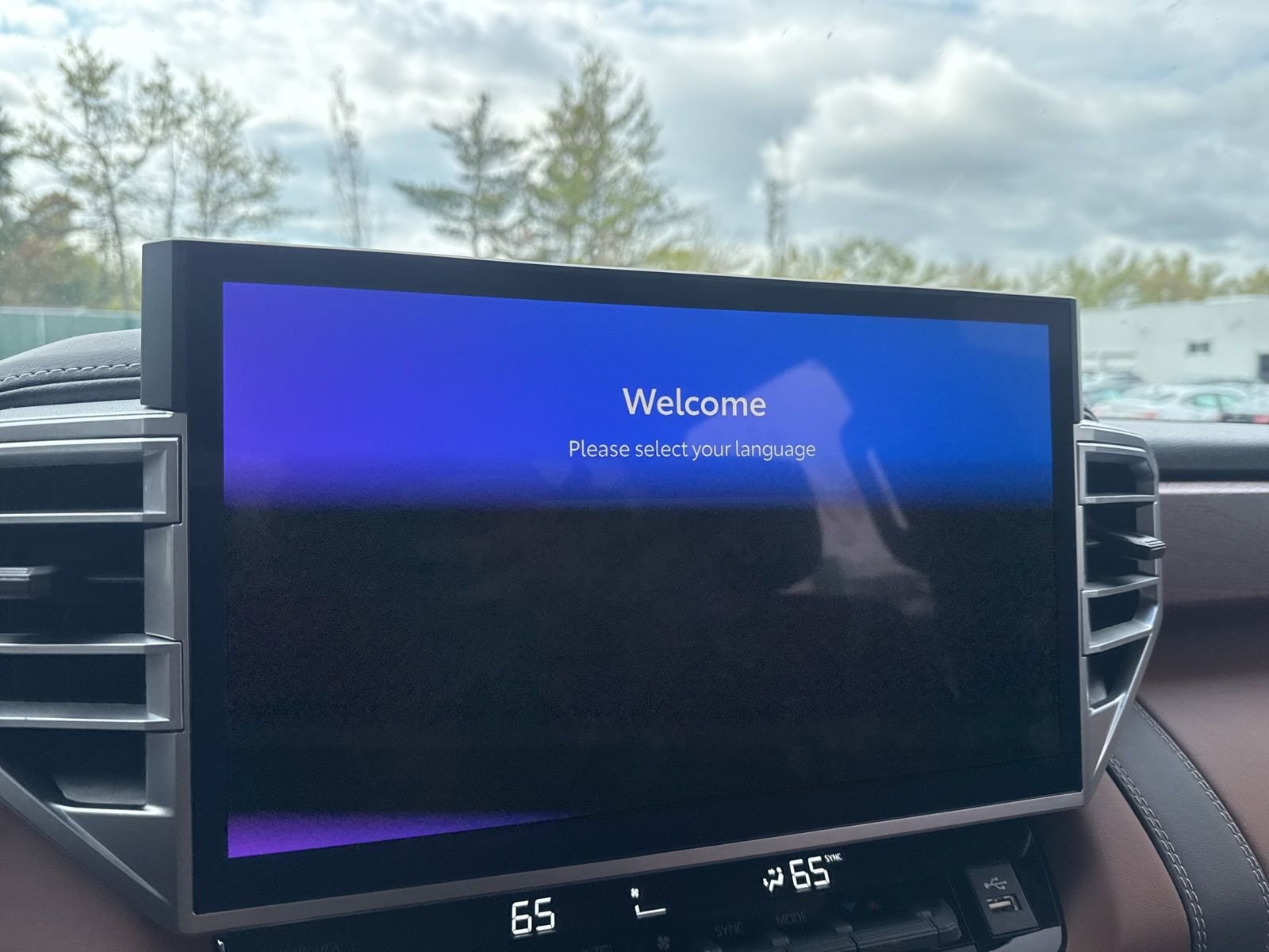 Thumbnail: 2024 Toyota Tundra - 31