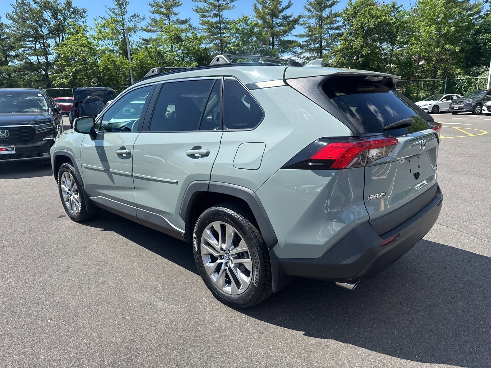 Thumbnail: 2021 Toyota RAV4 - 14