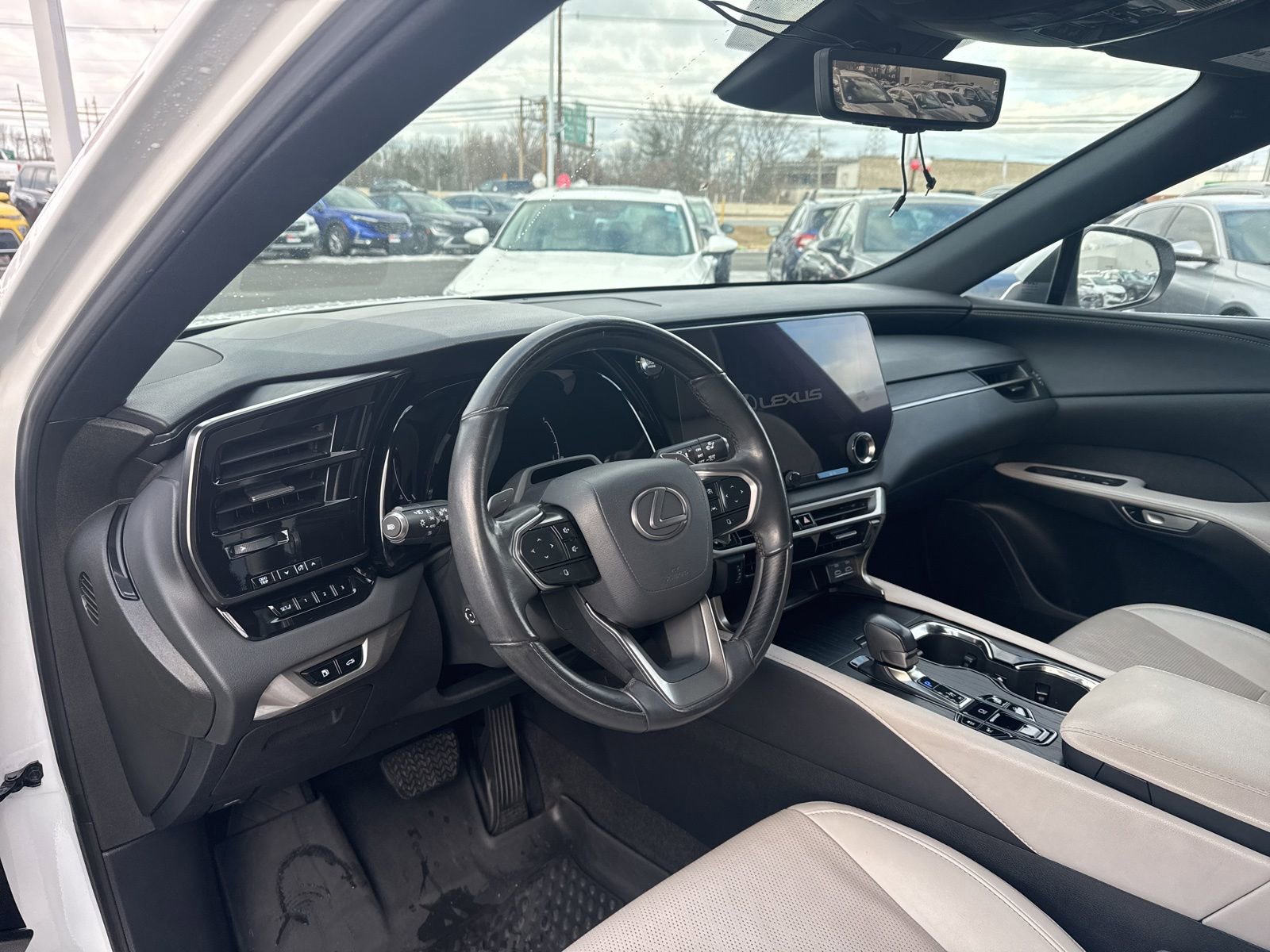 Thumbnail: 2023 Lexus RX - 18