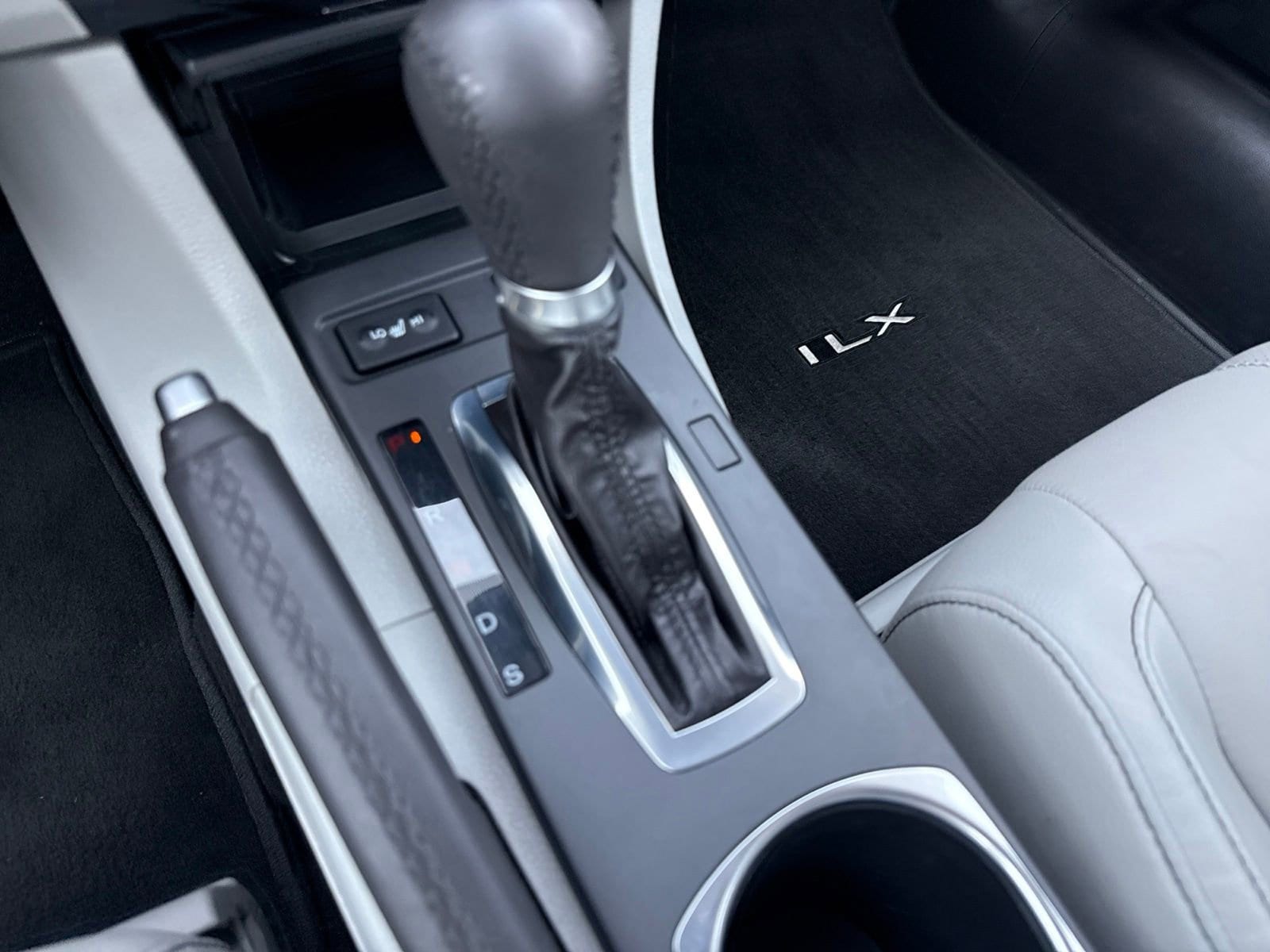 Thumbnail: 2022 Acura ILX - 27