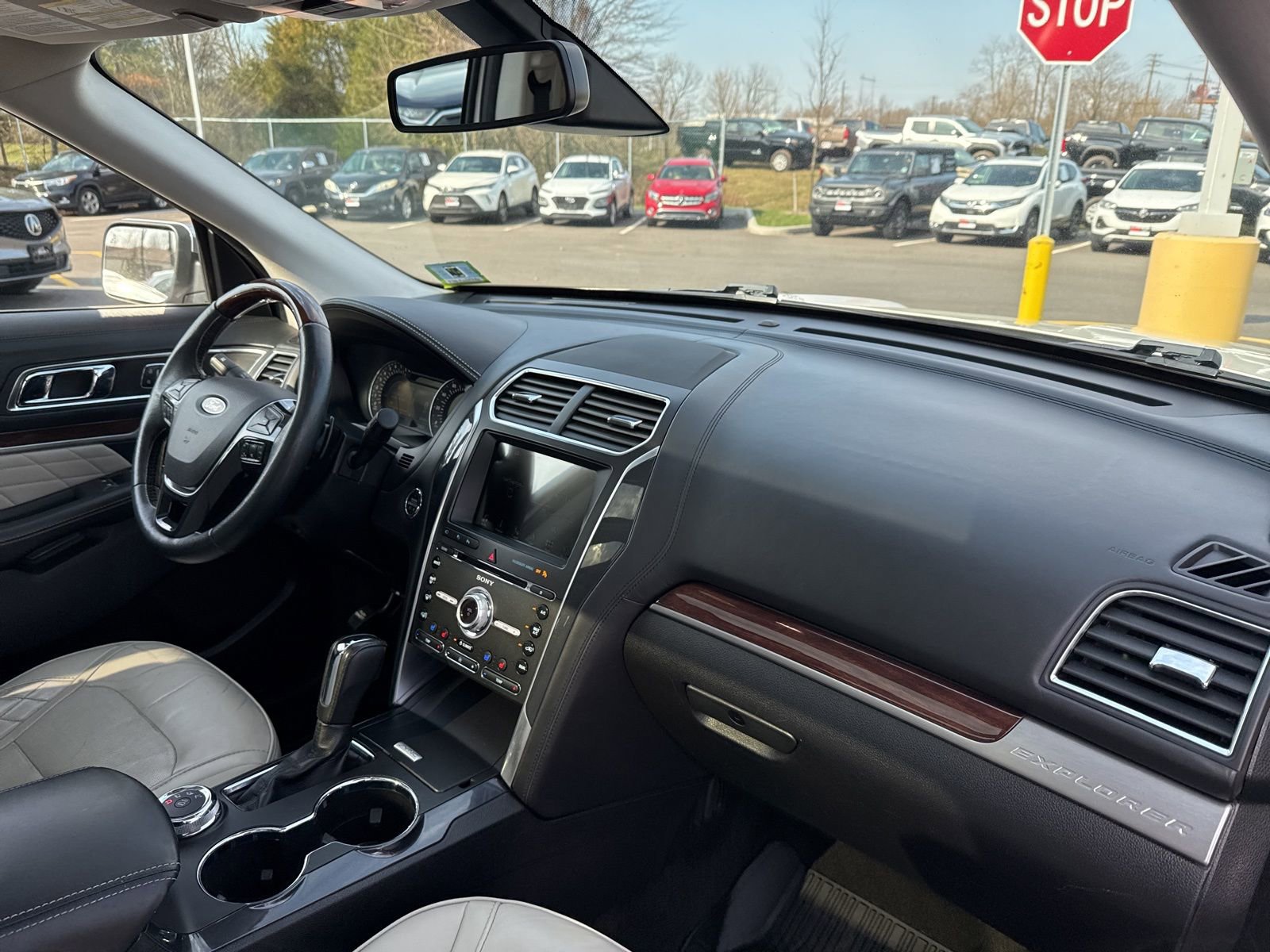 Thumbnail: 2018 Ford Explorer - 20