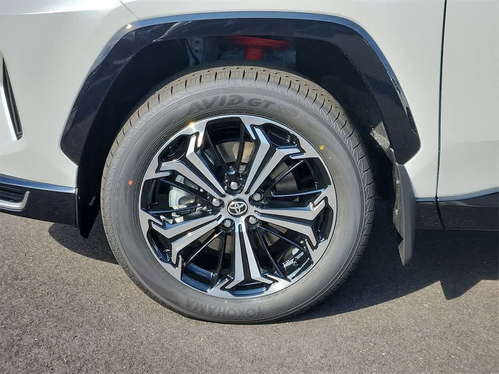 Thumbnail: 2025 Toyota RAV4 - 5
