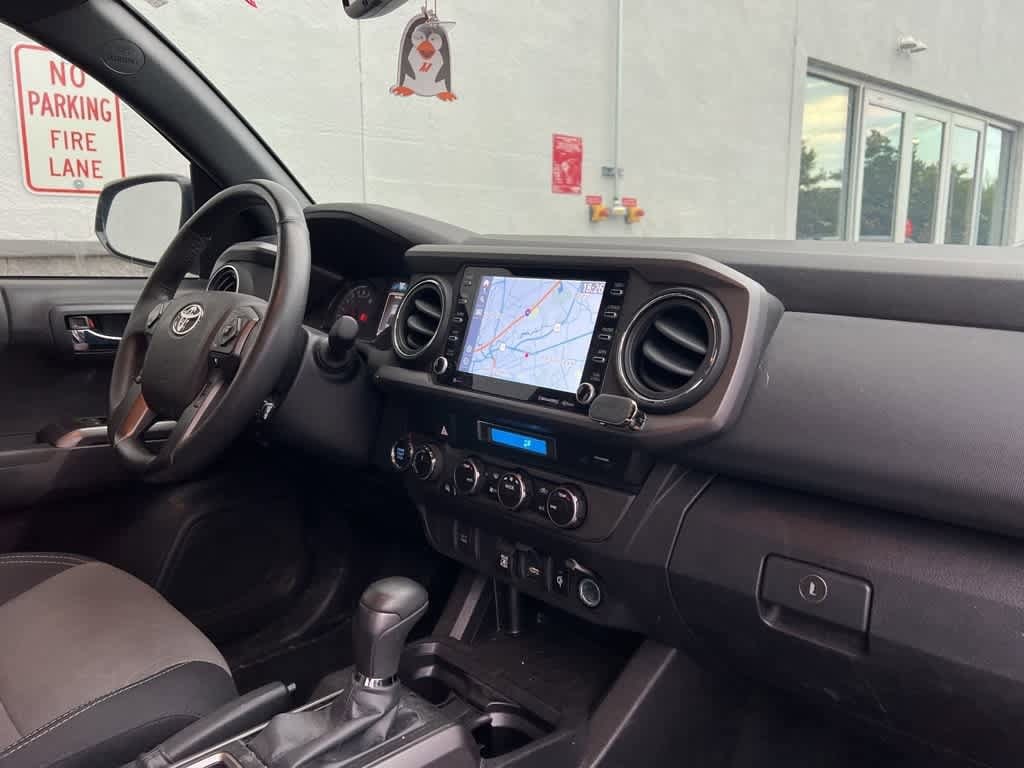 Thumbnail: 2022 Toyota Tacoma - 15