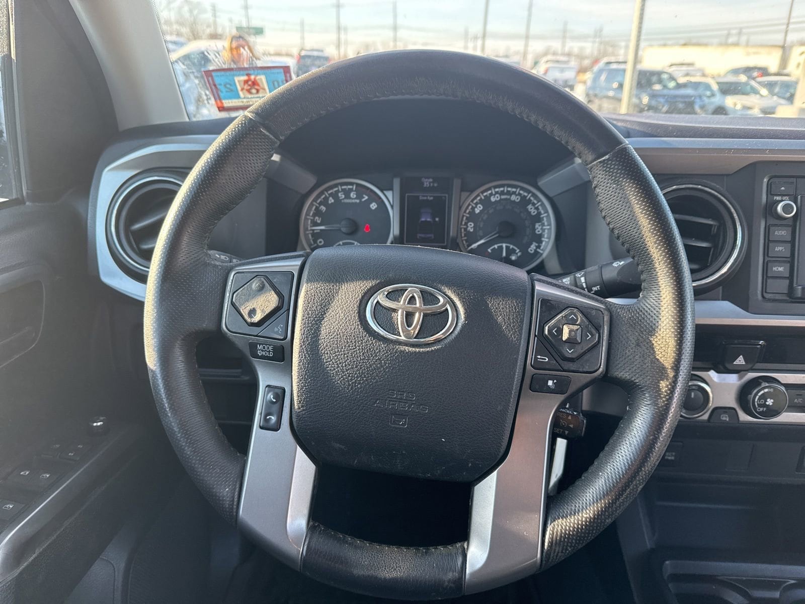 Thumbnail: 2017 Toyota Tacoma - 21