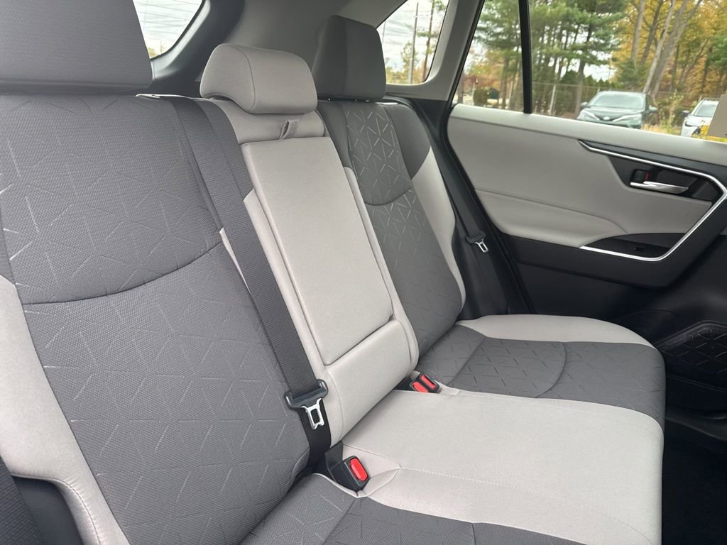 Thumbnail: 2025 Toyota RAV4 - 15