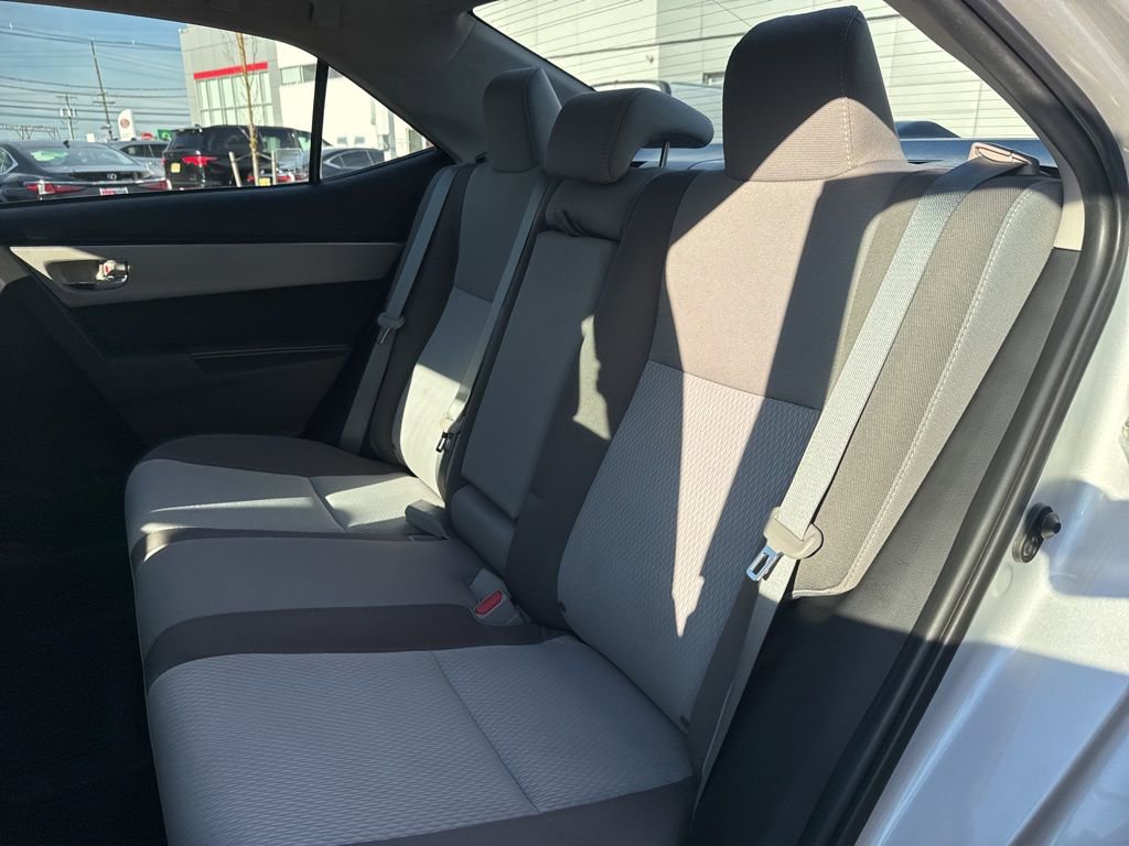 Thumbnail: 2018 Toyota Corolla - 18