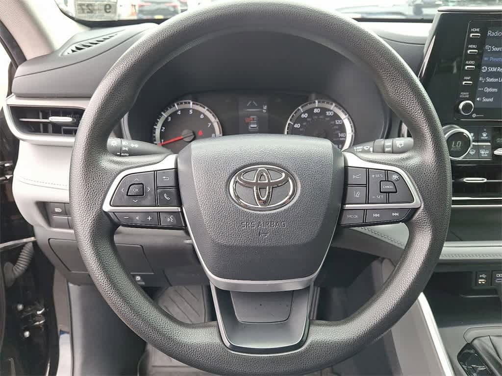Thumbnail: 2022 Toyota Highlander - 25