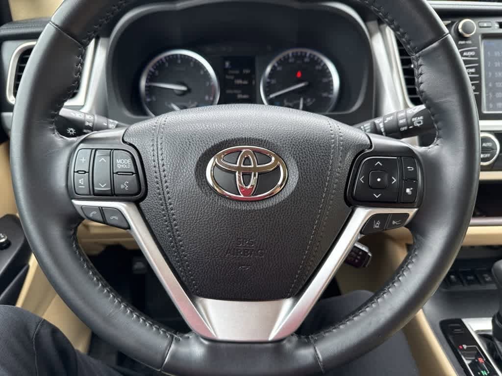 Thumbnail: 2019 Toyota Highlander - 24