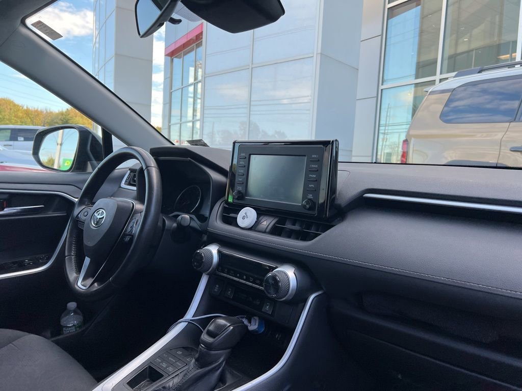 Thumbnail: 2019 Toyota RAV4 - 16
