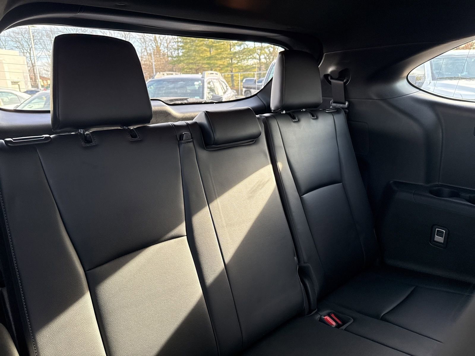 Thumbnail: 2023 Toyota Highlander - 25