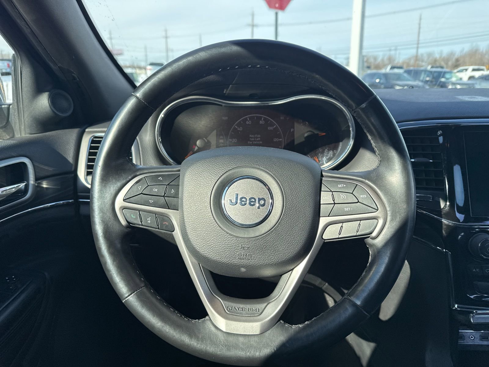 Thumbnail: 2019 Jeep Grand Cherokee - 23