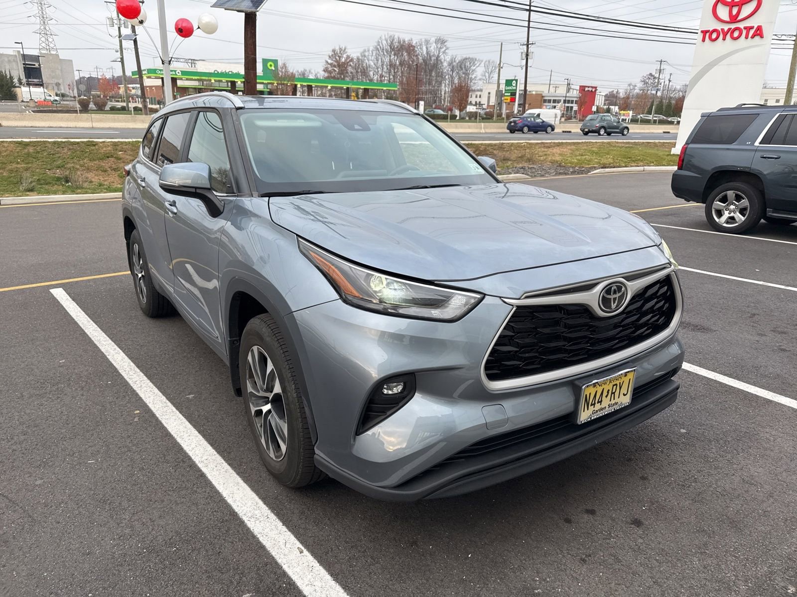 2023 Toyota Highlander Limited Platinum XLE XSE photo 2