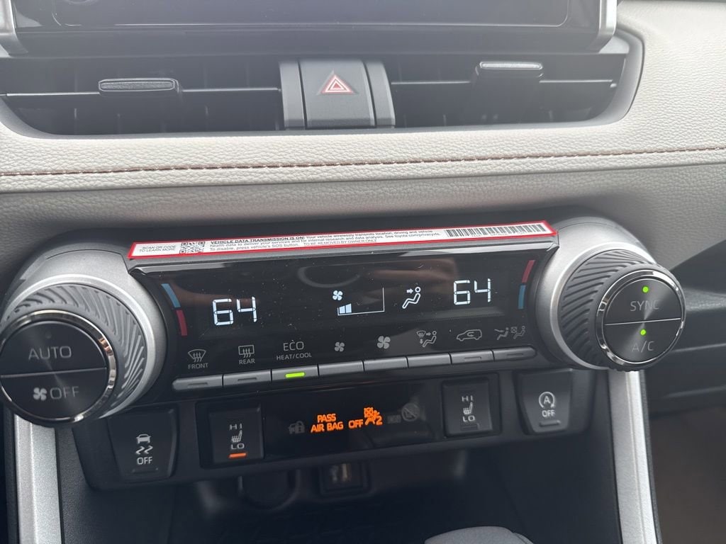 Thumbnail: 2025 Toyota RAV4 - 21