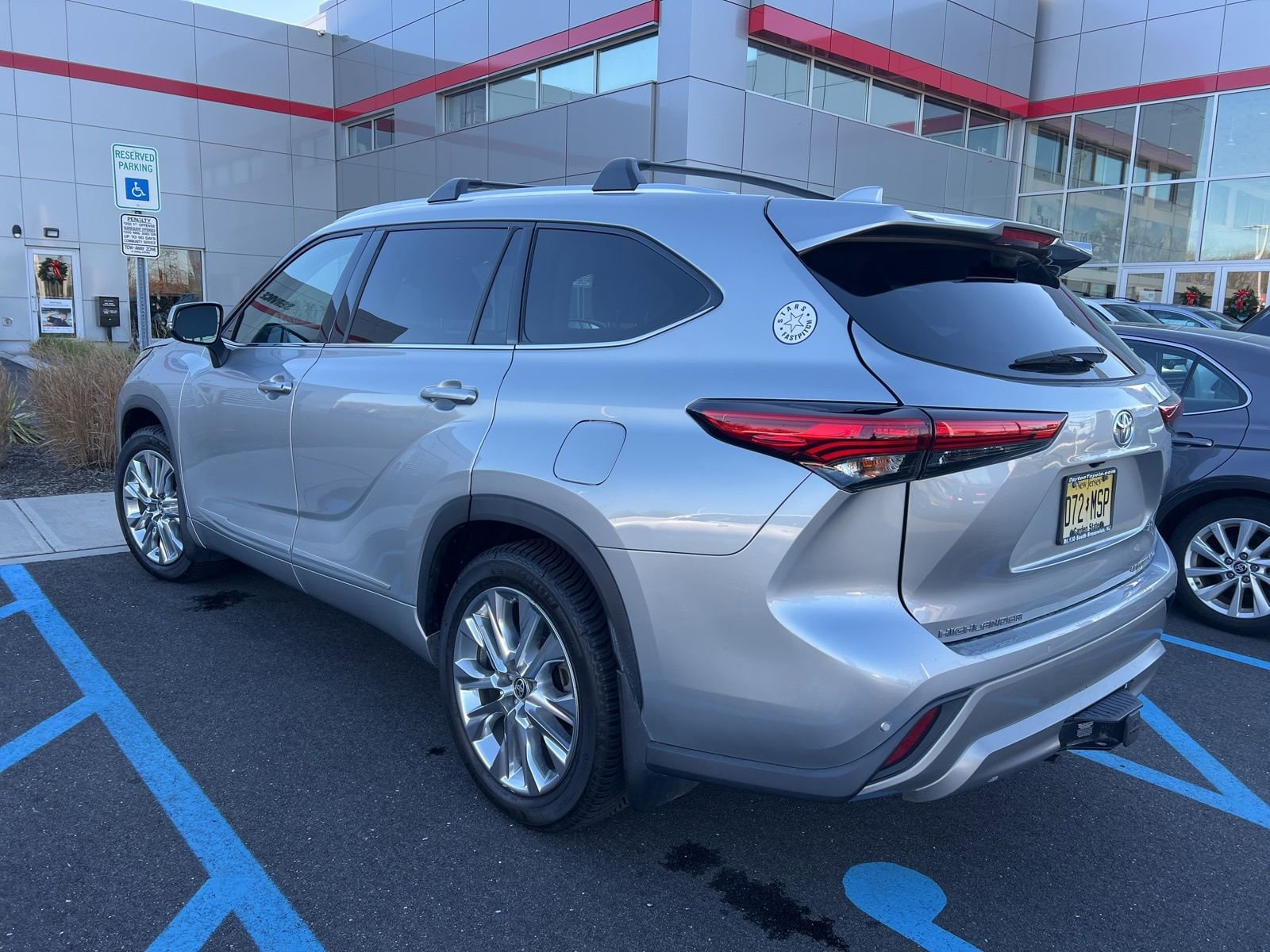 Thumbnail: 2020 Toyota Highlander - 5