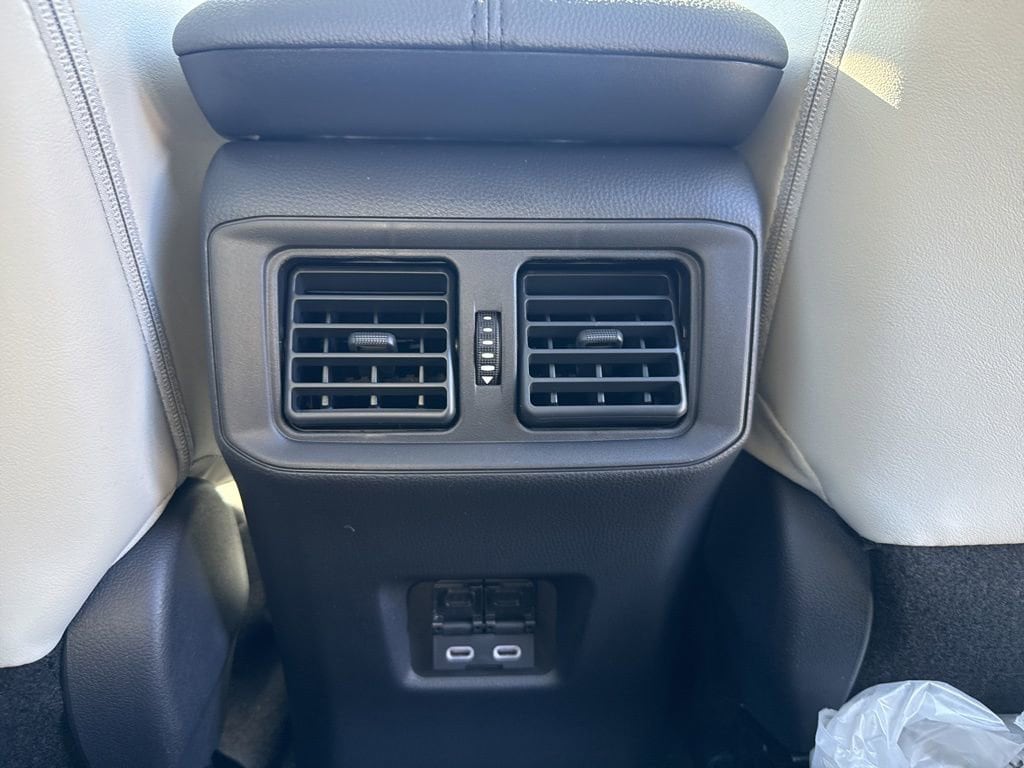 Thumbnail: 2025 Toyota RAV4 - 24