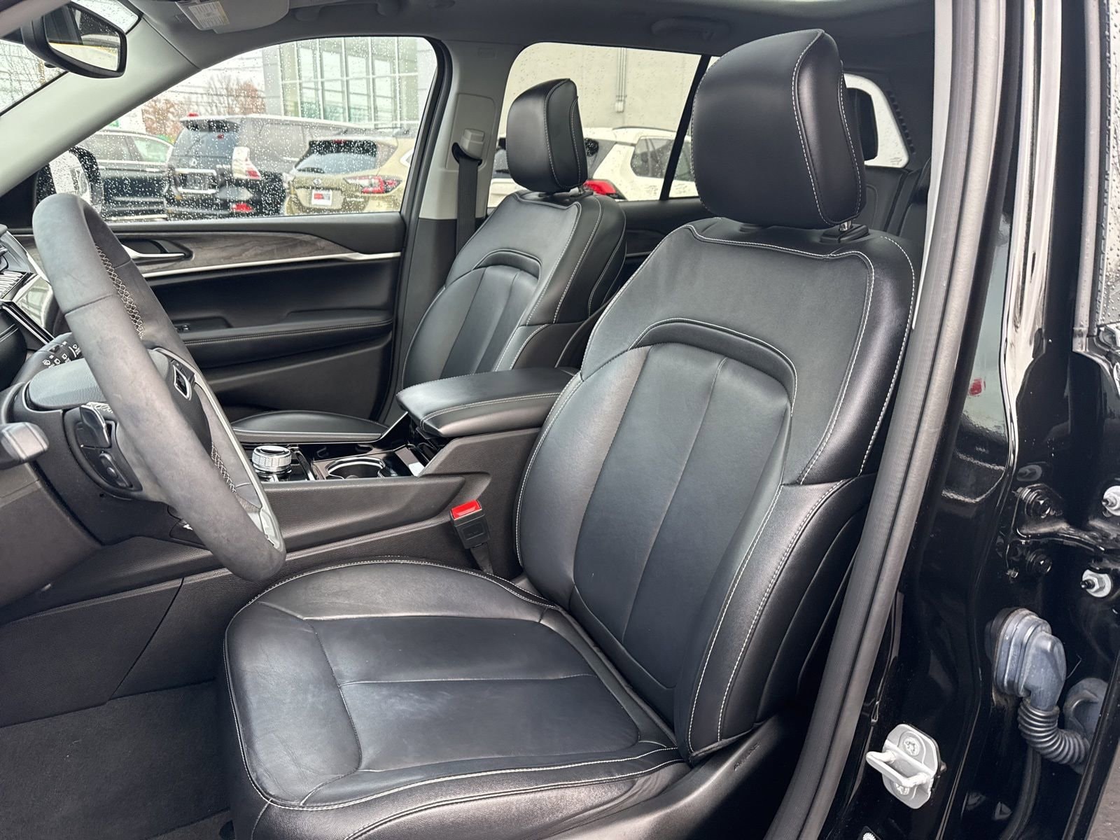 Thumbnail: 2023 Jeep Grand Cherokee - 20