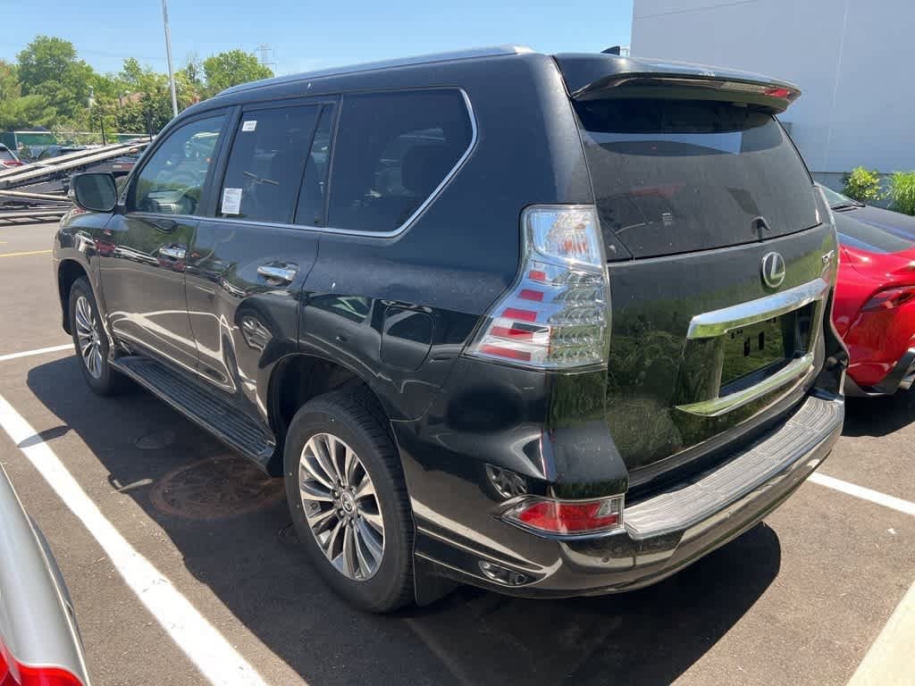 Thumbnail: 2022 Lexus GX - 4