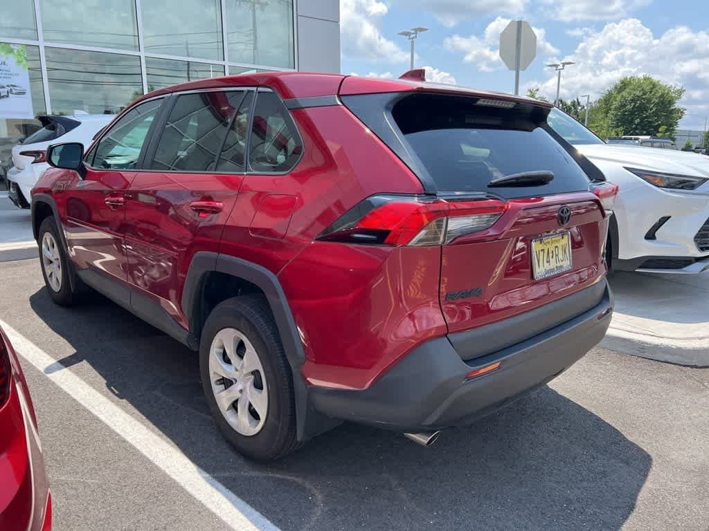 Thumbnail: 2022 Toyota RAV4 - 4