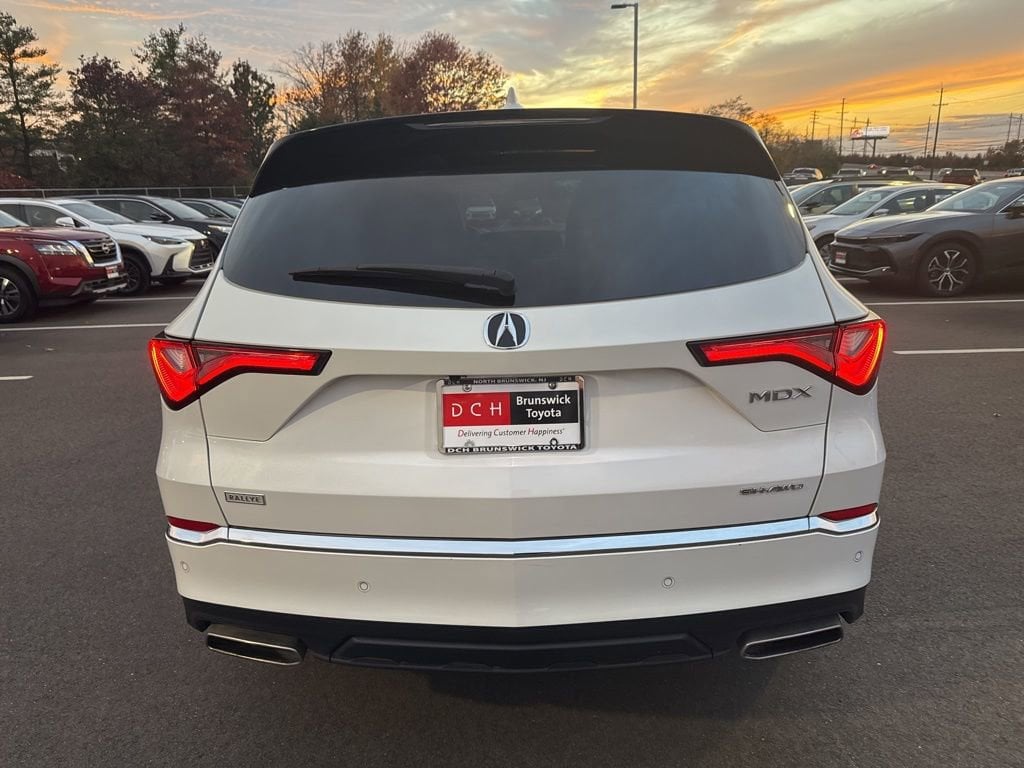 Thumbnail: 2022 Acura MDX - 6