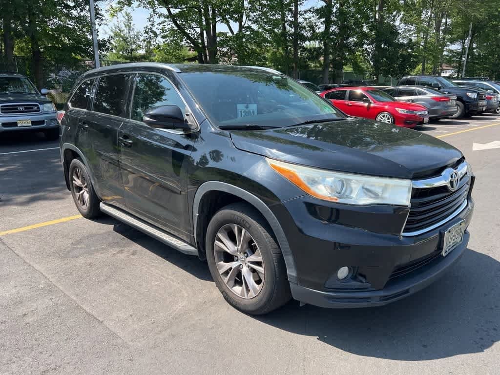 Thumbnail: 2014 Toyota Highlander - 2
