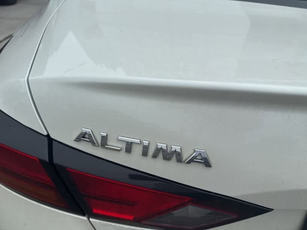 Thumbnail: 2020 Nissan Altima - 15
