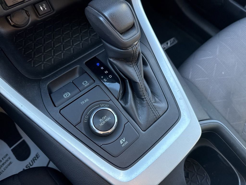 Thumbnail: 2019 Toyota RAV4 - 31