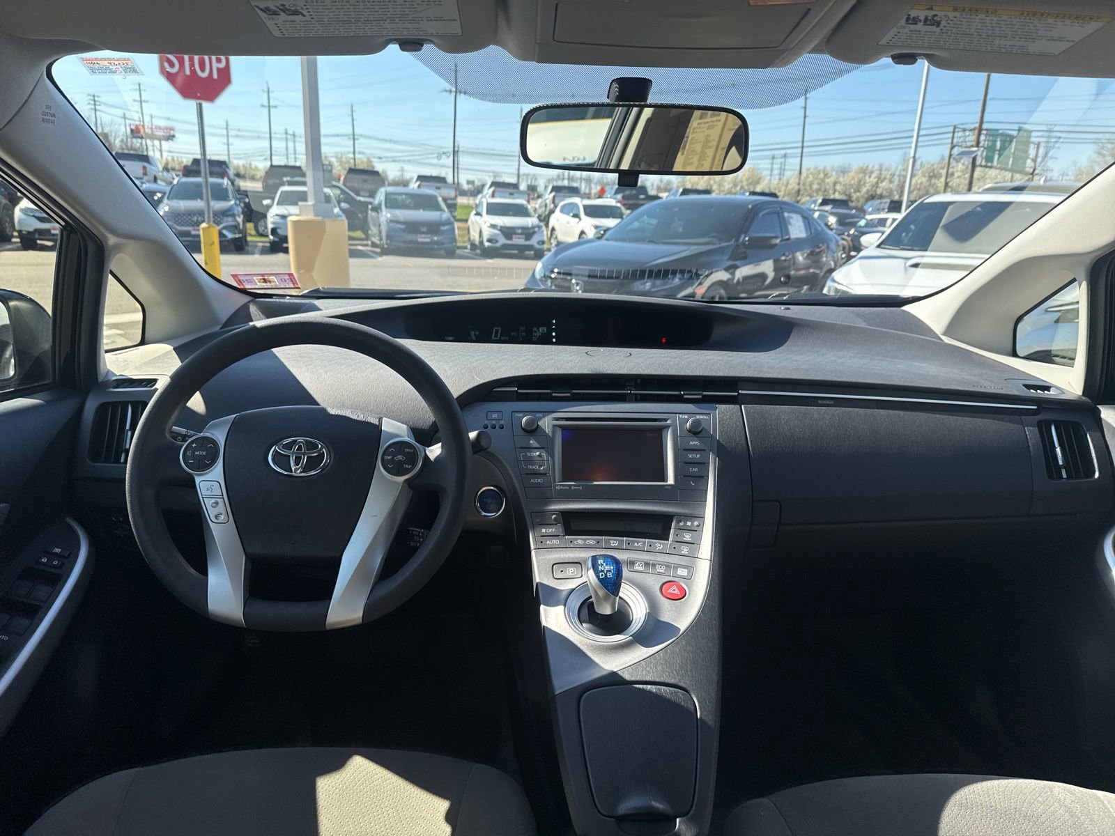 Thumbnail: 2015 Toyota Prius - 25