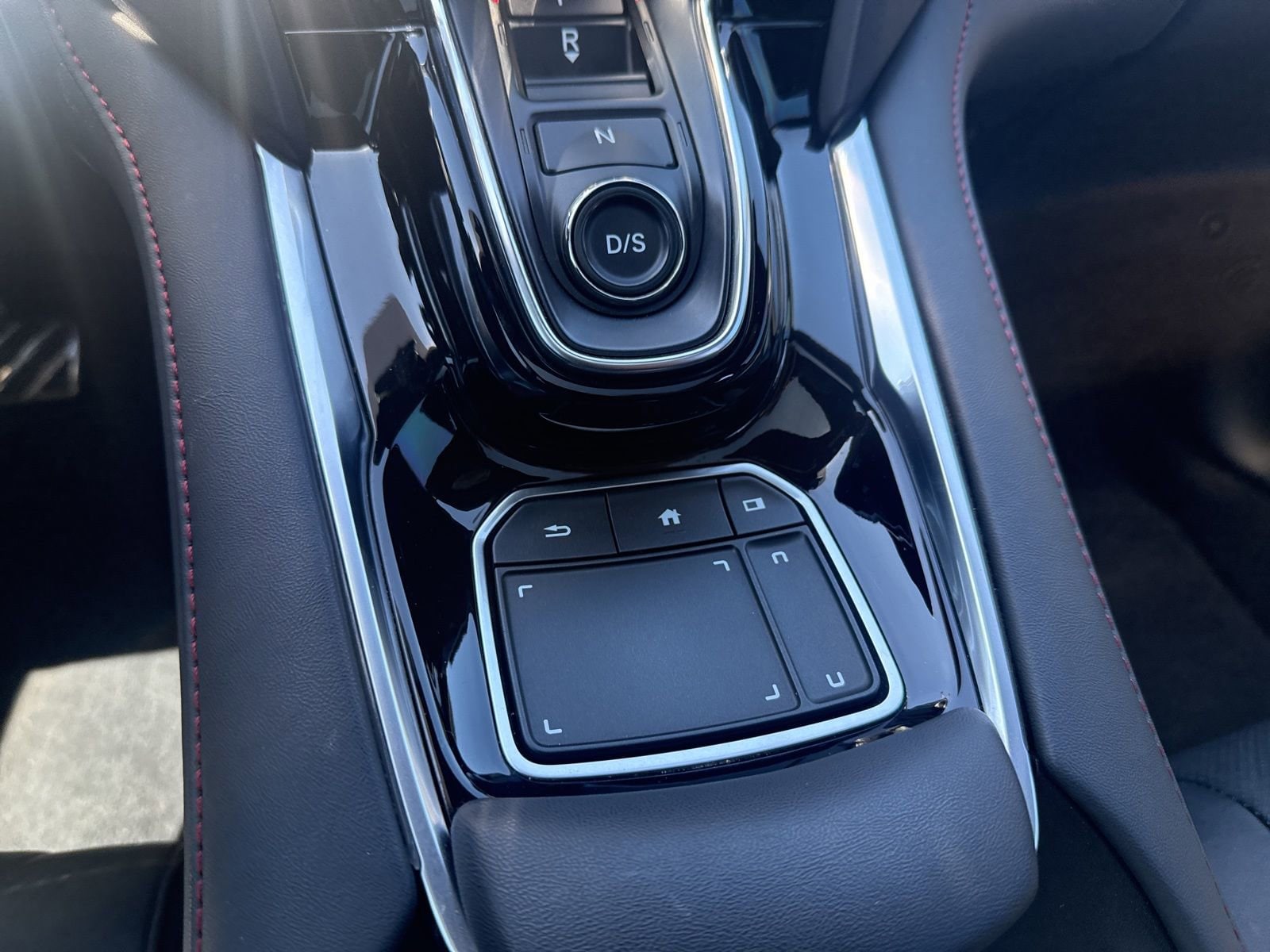 Thumbnail: 2023 Acura RDX - 28