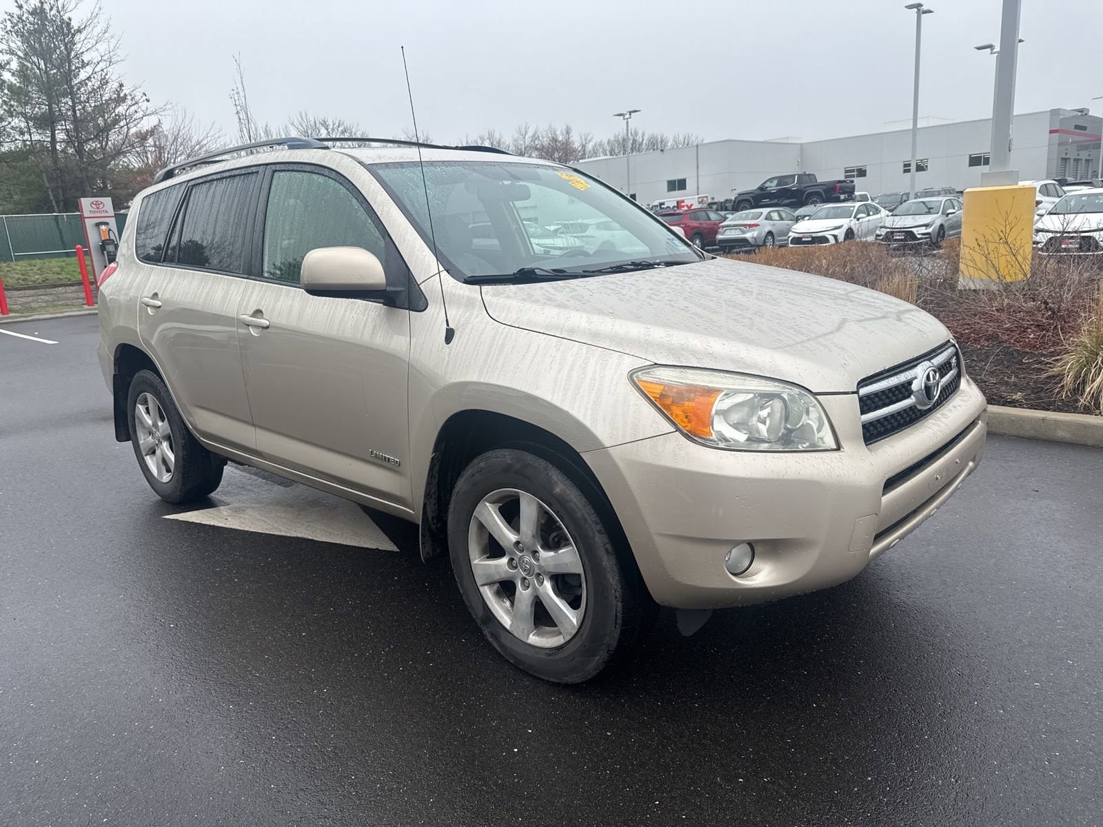 Thumbnail: 2008 Toyota RAV4 - 3