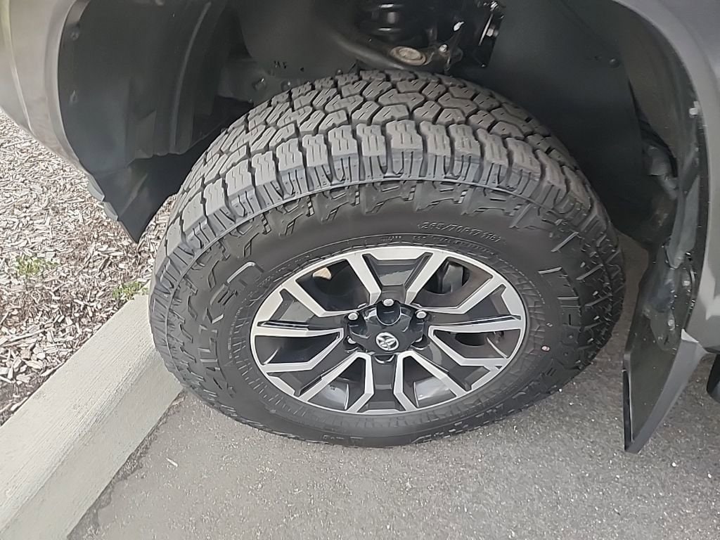 Thumbnail: 2022 Toyota Tacoma - 25