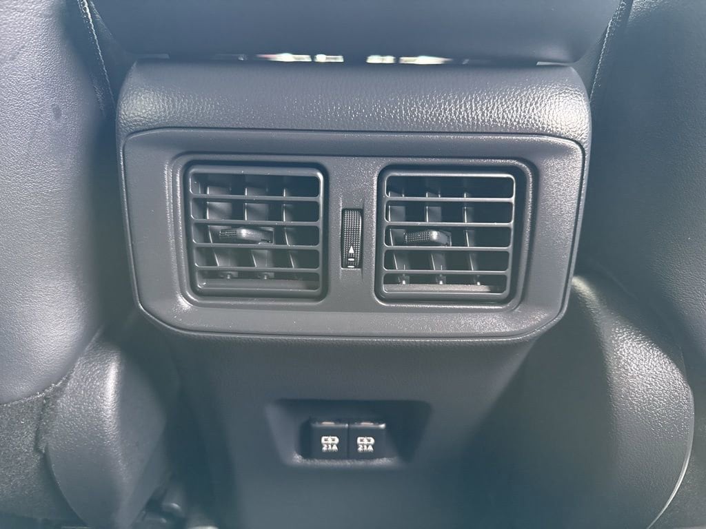 Thumbnail: 2020 Toyota RAV4 - 40