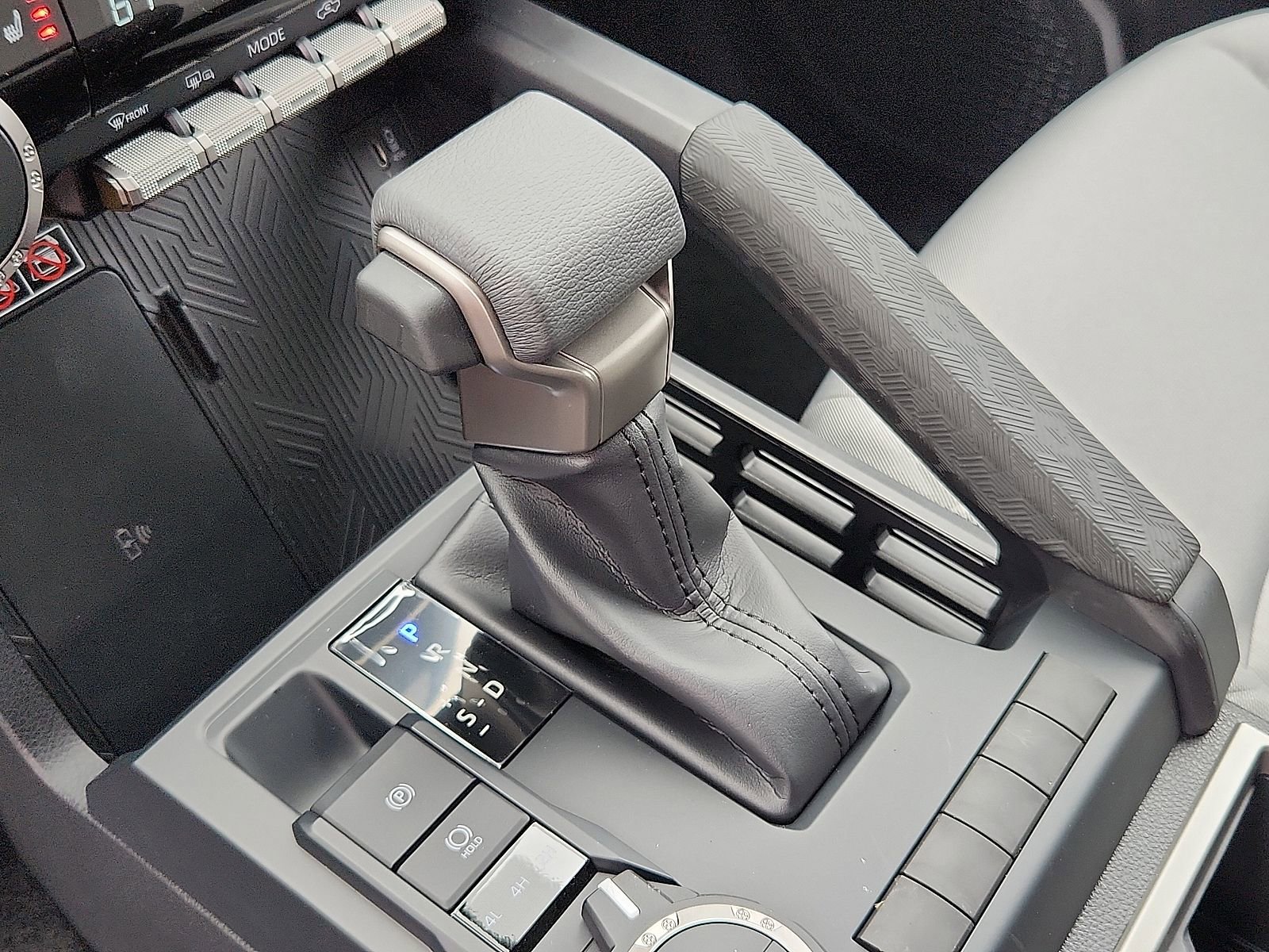 Thumbnail: 2025 Toyota Tacoma - 10