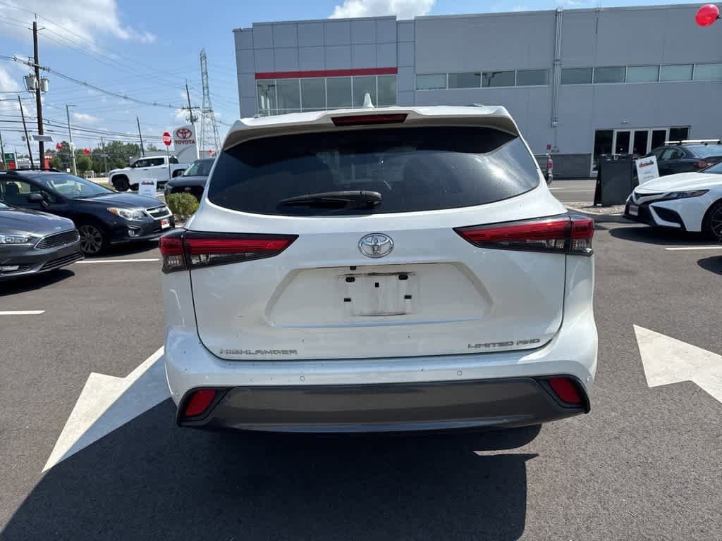 Thumbnail: 2020 Toyota Highlander - 6