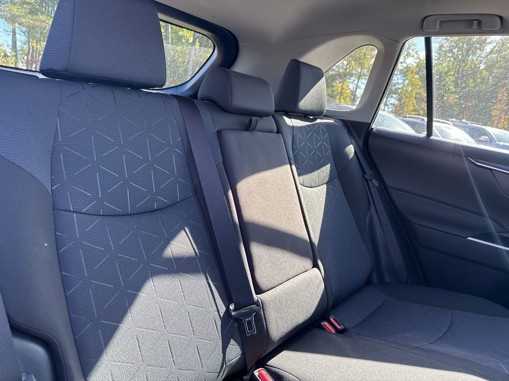 Thumbnail: 2025 Toyota RAV4 - 15