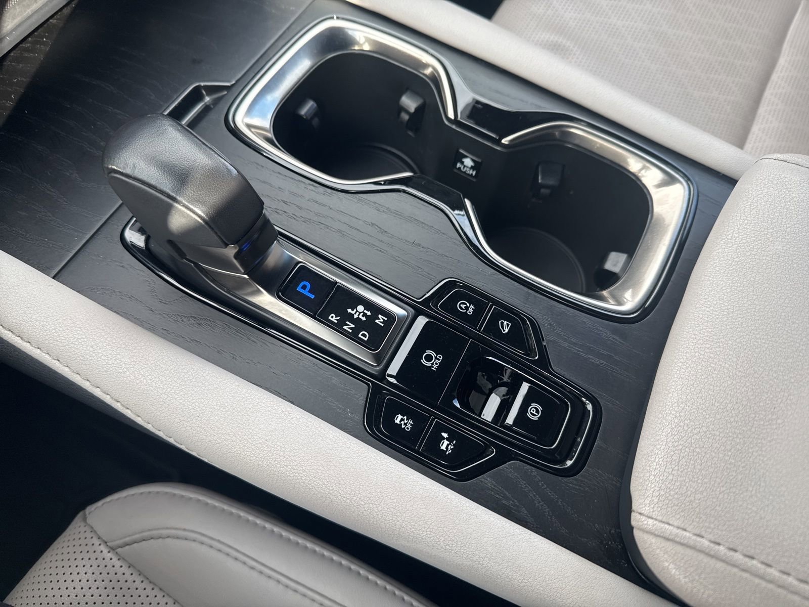 Thumbnail: 2023 Lexus RX - 29