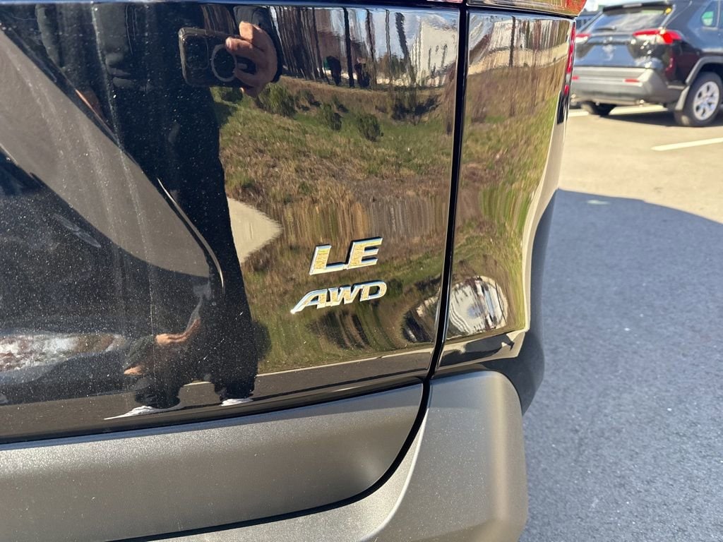 Thumbnail: 2025 Toyota RAV4 - 7