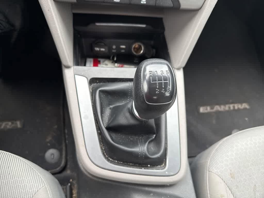 Thumbnail: 2017 Hyundai Elantra - 24