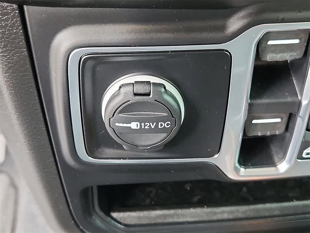 Thumbnail: 2020 Jeep Wrangler - 32