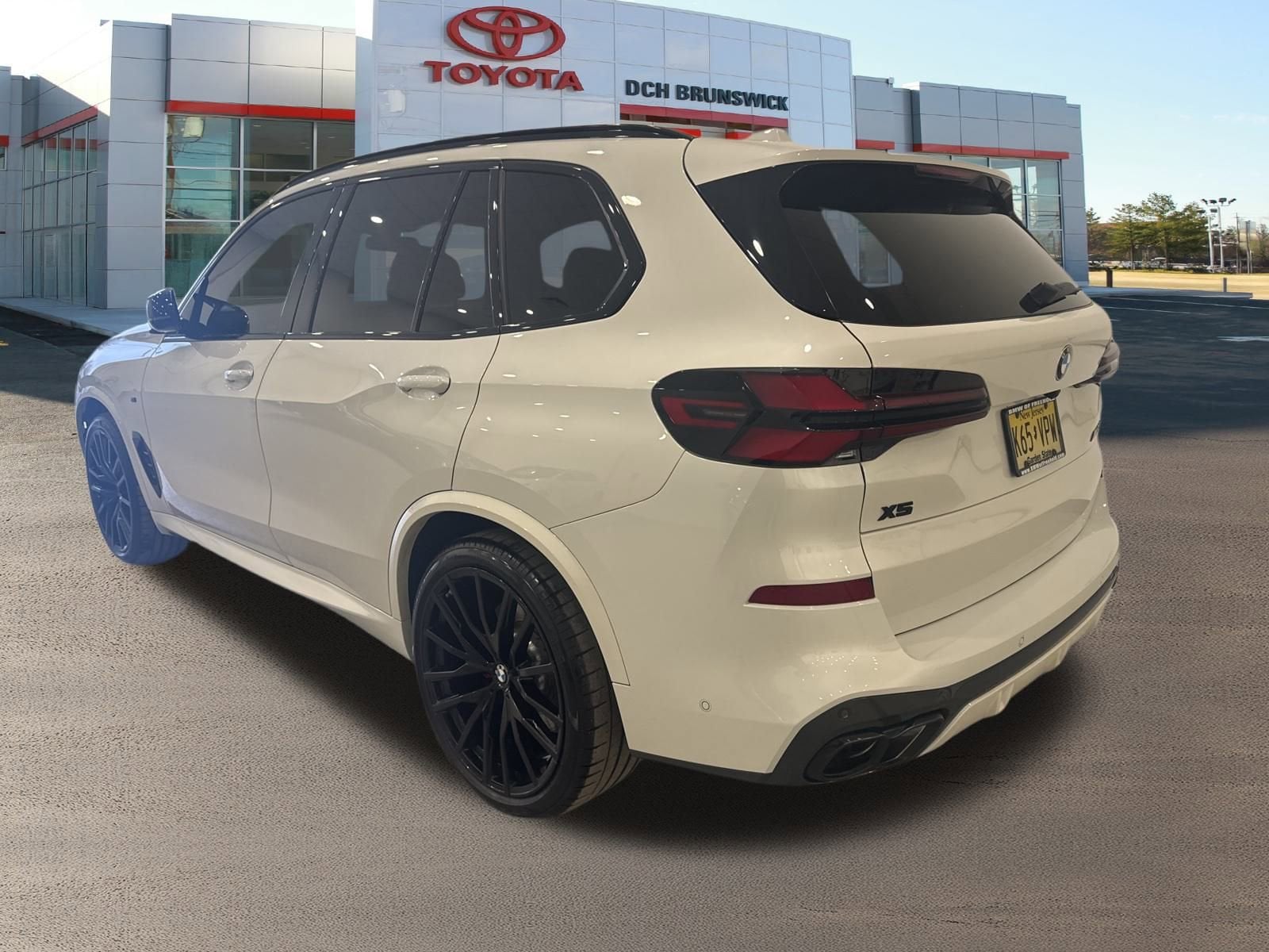 Thumbnail: 2025 BMW X5 - 14